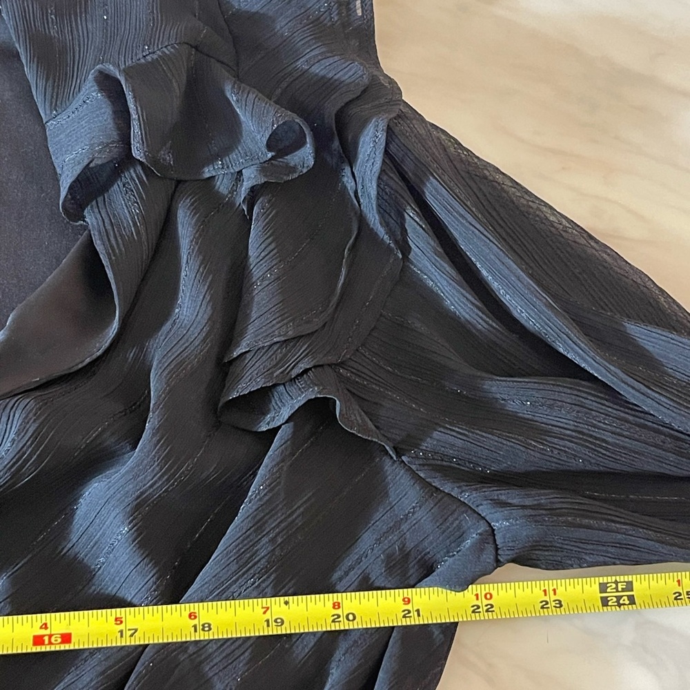 Simply Vera Vera Wang Black Sheer Metallic Stripe Ruffle Blouse Size L - Picture 3 of 7
